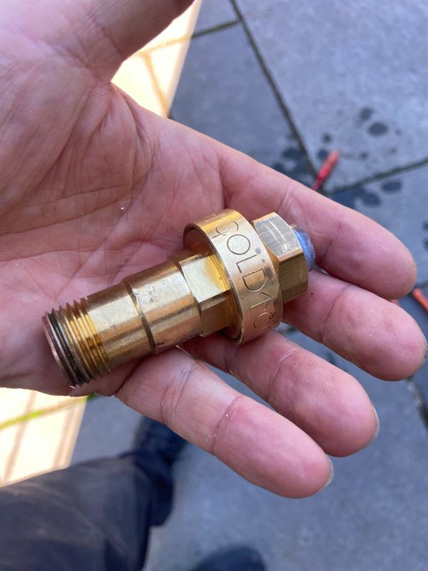 Pressure reducing valve inspected during the Quooker tap service
