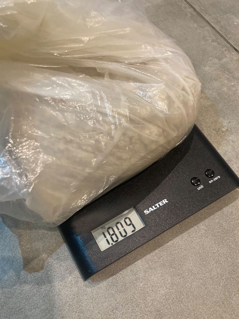 Scale displaying 1809 grams for limescale removed from the Quooker tank